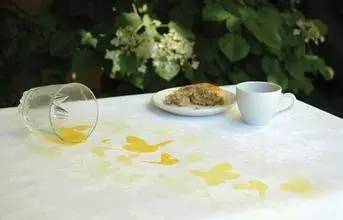 衣服不管染上什么,用这招都能洗掉,收好不用谢! 衣服不管染上什么,用这招都能洗掉,收好不用谢!