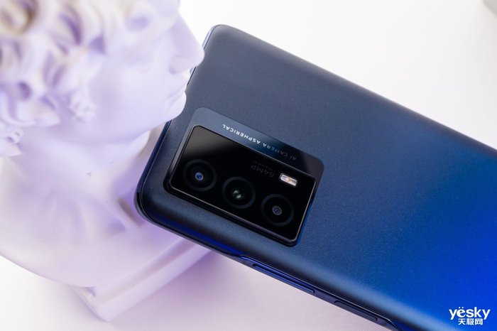 5G续航神机 iQOO Z5评测:满血性能的旗舰级体验 5G续航神机 iQOO Z5评测:满血性能的旗舰级体验