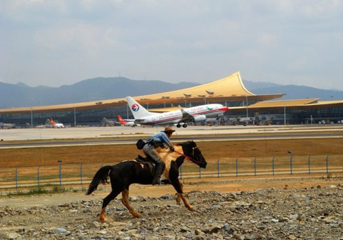 沿“马锅头小道”骑行昆明长水机场/2012.9.8-野峰窝