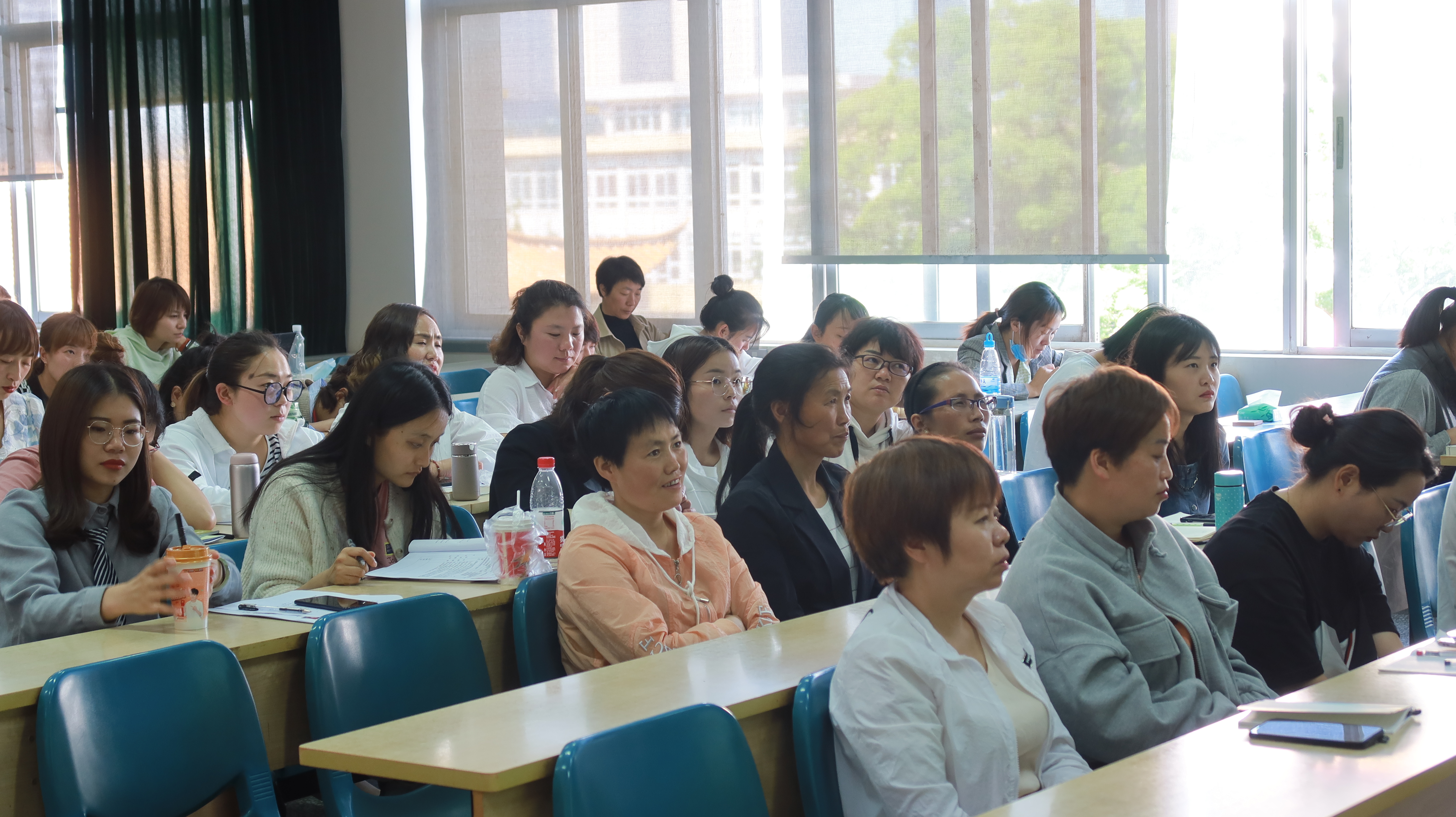 昆明市幼儿园园长培训超能大脑报告会12 6STTUf