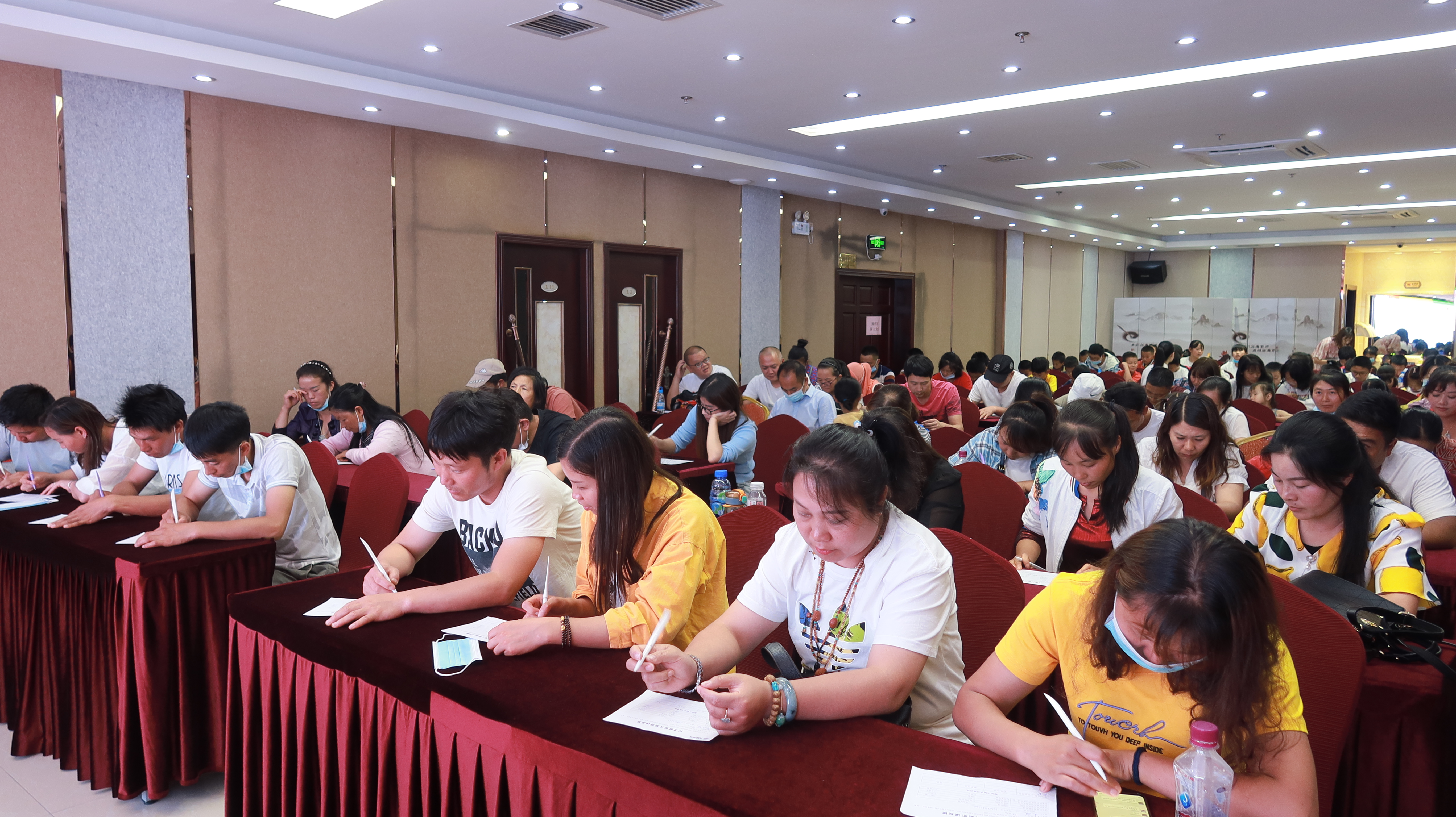 昆明莲花宾馆“脑科学之打造超能大脑”报告会3 RqlJxC