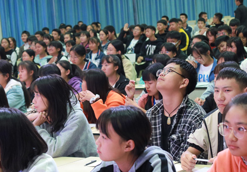 石屏高级中学“脑科学之打造超能大脑”报告会特色图3 Qt5aRj