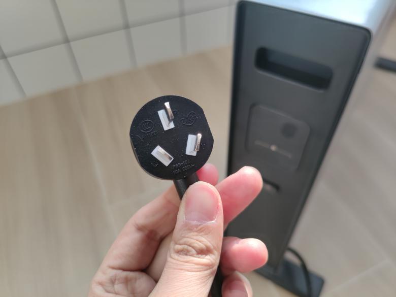 石墨烯黑科技,人造“小太阳”,云米石墨烯AI对流电暖器测评 石墨烯黑科技,人造“小太阳”,云米石墨烯AI对流电暖器测评